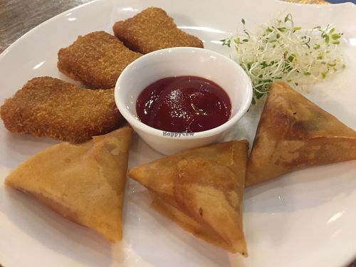 Deep fried veg nugget and curry pie at LN Fortunate Coffee in Hong Kong Island