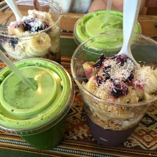 green juice and acai bowls at Under the Mango Tree in Miami Beach