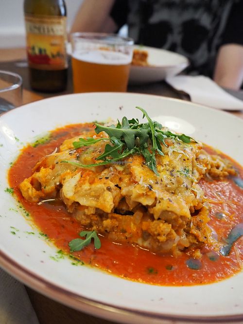 Lasagna at Beagle in Sabadell