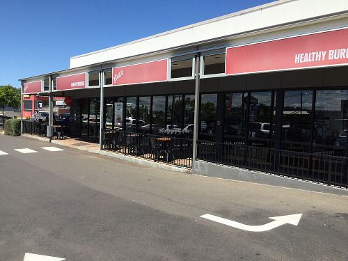 outside seating/shop front at Grill'd in Toowoomba