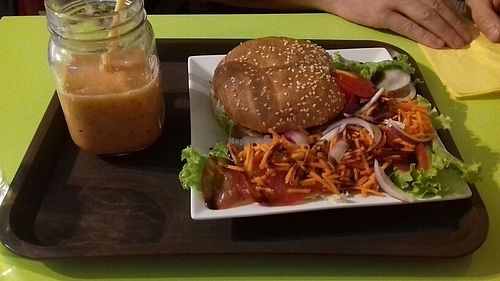 Burger vege  at Mon Espace Vege in Poitiers