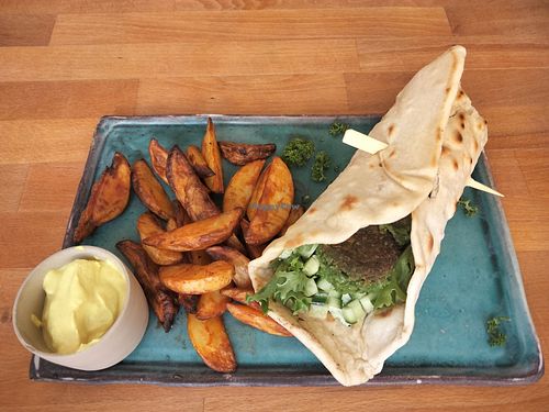 Falafel wrap with wedges & aioli at Zwei und Zwanzig in Geisenheim