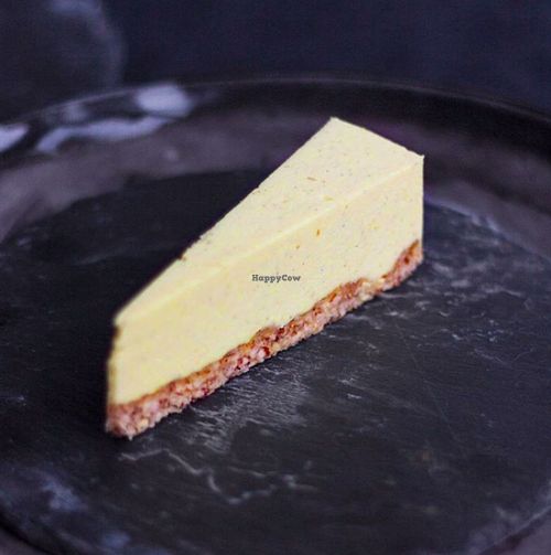 Vegan raw yuzu cheesecake at Souls in Copenhagen