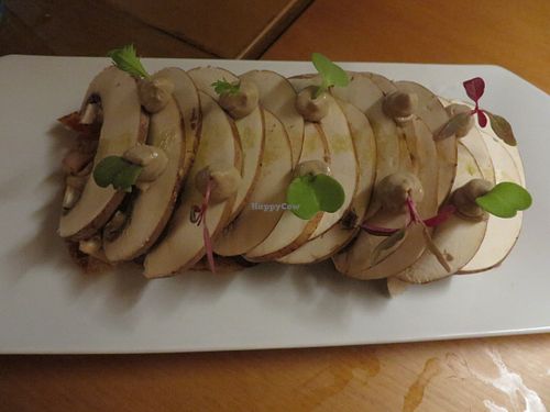 Mushroom and smoked tofu tapas at El Maderal in Barcelona