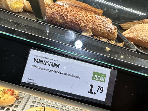 vanilla danish  at backWERK - Hauptbahnhof in Dusseldorf