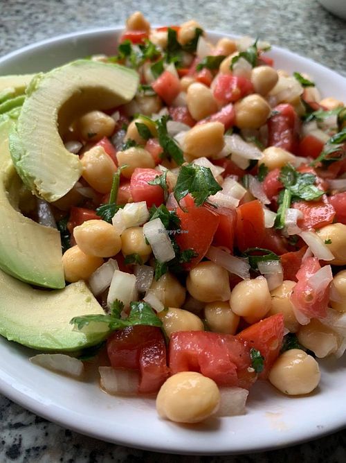 chickpea salad at Vida Superior in Piendamo