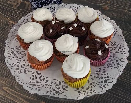 carrot and chocolate cupcakes at MoMo Veg Cafe  in Prague