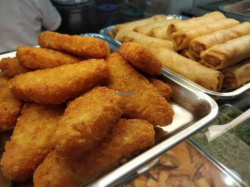 Hash brown and spring rolls at Singapore General Hospital - Vegetarian Stall in Central Singapore