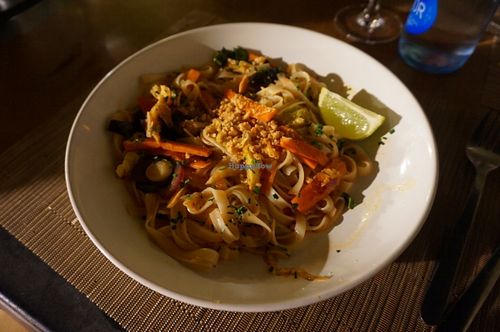 Delicious pad thai at S'alcadena in Mallorca