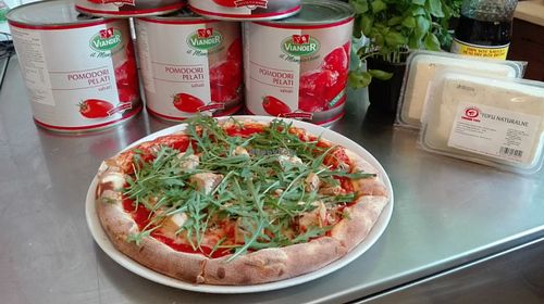 Delicious Vegan Tofu Pizza with amazing tomato sause at Mania Smaku in Wroclaw