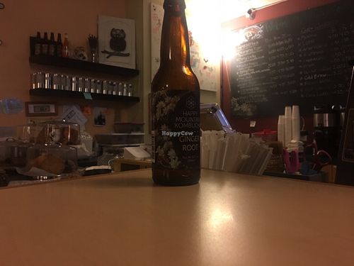 Front counter andnlocal kombucha at SE Grind in Portland