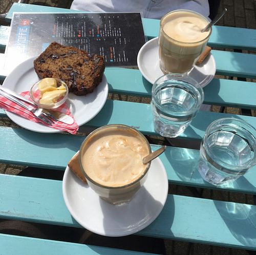 coffee with oat milk, vegan biscuits and a slice of vegan banana break, best I've ever had  at Club Koffie in Amsterdam