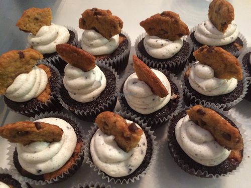 Cookie Monster cupcakes  at Pogona Baking Company in Orlando