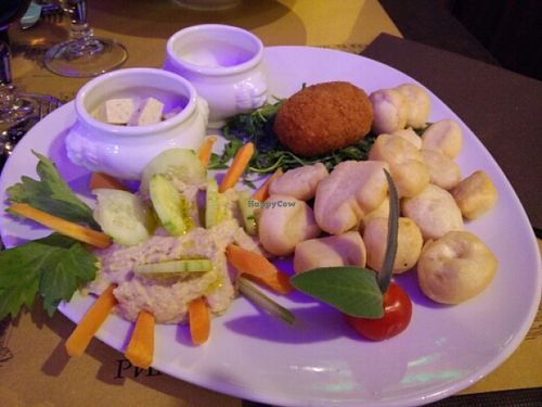 Mixed vegan starter at Rifugio Romano in Rome