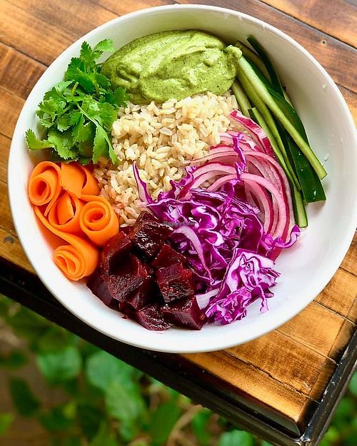 salad bowl at Sun & Soil Juice Company in Sacramento