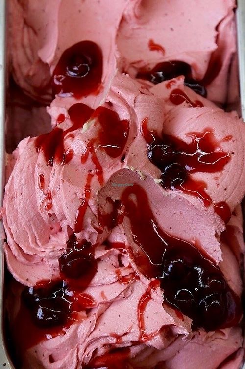 Strawberry, variegato blueberry at Il Gelato in Muenster