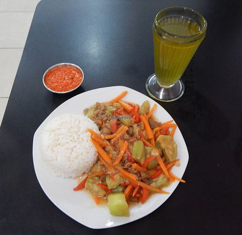 Lomo saltado at E' Polack in Lima