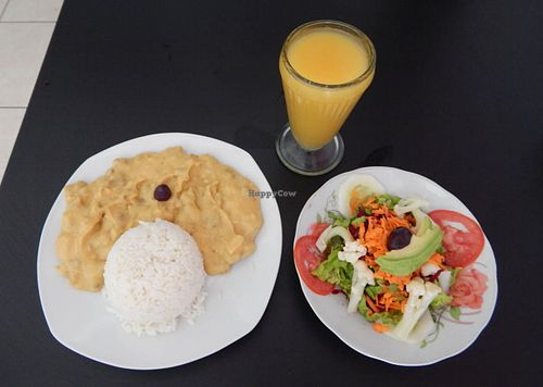 Yummy at E' Polack in Lima