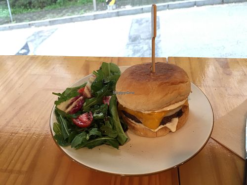 cheeseburger at DalYang - Sweet Kitten 달냥 in Seoul