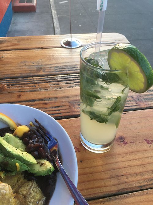 5 dollar drink at El Cubo de Cuba in Portland