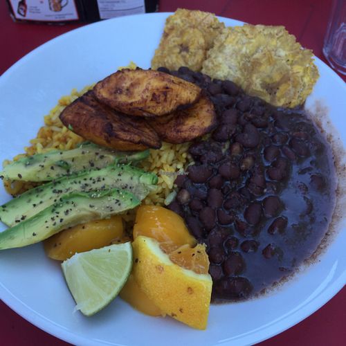 portland bowl at El Cubo de Cuba in Portland