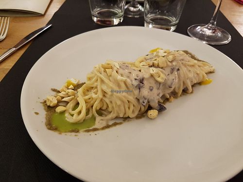 Pasta with cream at Vitto Pitagorico in Naples