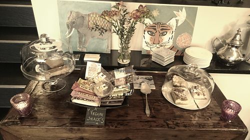 vegan/vegetarian snacks & desserts at Queen Camellia Tea Room in Luzern