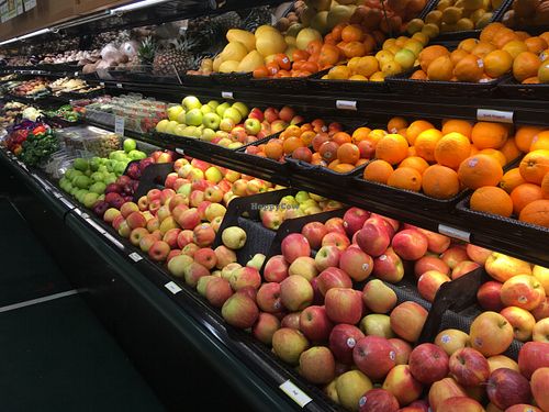 All organic produce at LifeSource Natural Foods in Salem