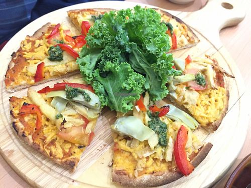 Pizza at Veggle Cafe in Kowloon