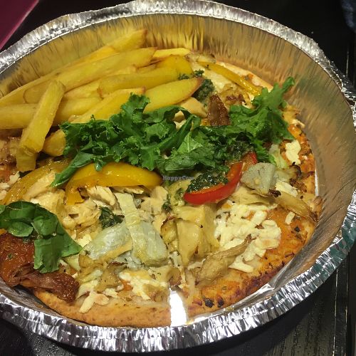 Pizza at Veggle Cafe in Kowloon