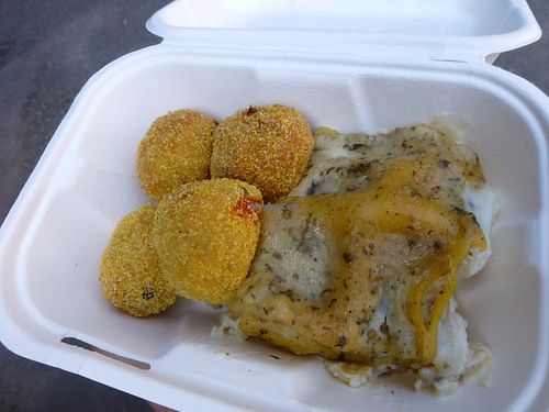 Vegan yum yums to go at Testa di Rapa in Genoa