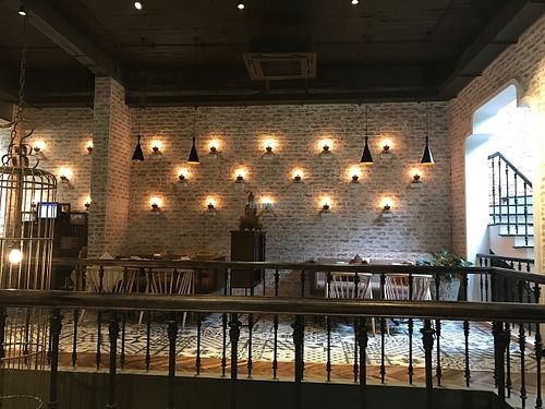 Great ambience at Uu Dam Chay in Hanoi