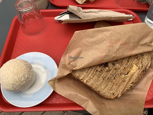 Vegan toast of the day + coconut balls at Les Casse Croute de Suzy in Angers
