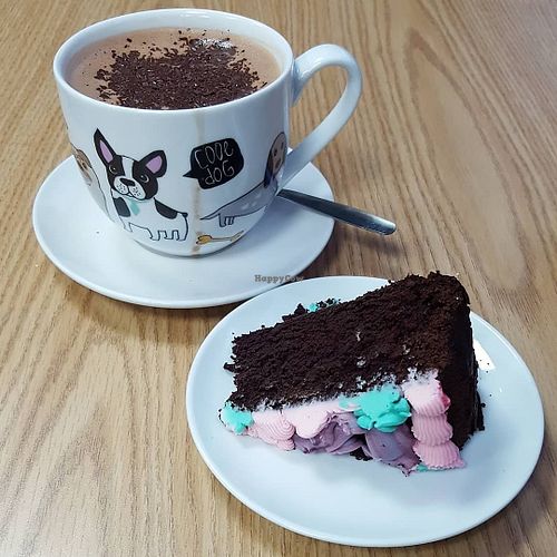 Vegan hot chocolate and chocolate cake at PerryLicious Coffee and Cake Rooms in Teignmouth