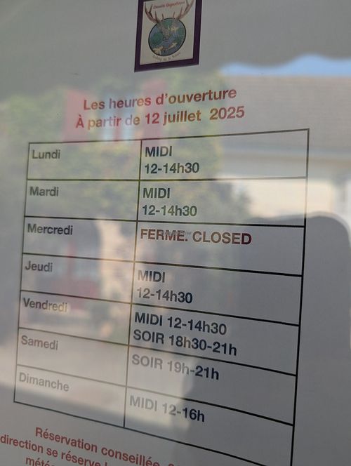 Closed on wednesday at SmooVie Grignotheque in Saint-leon-sur-vezere