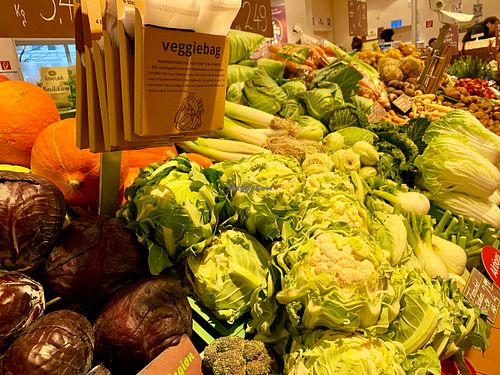 more veggies at Alnatura - Bahrenfelder Str. in Hamburg