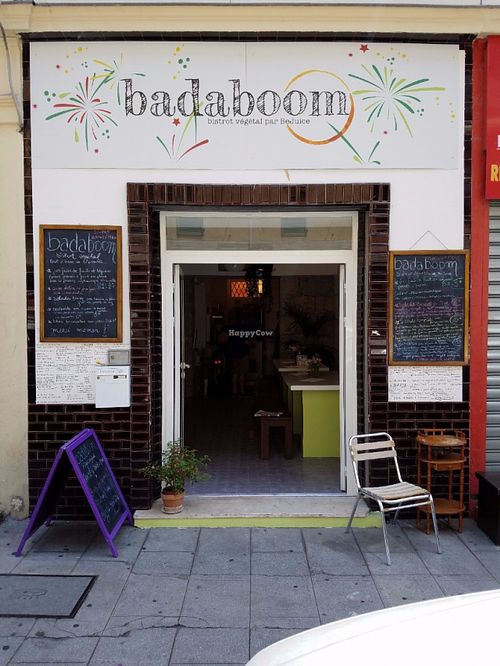 Outside at Badaboom in Nice