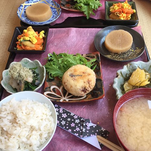 beautiful spread at Shanti Yoga Vegan Cafe in Hiroshima