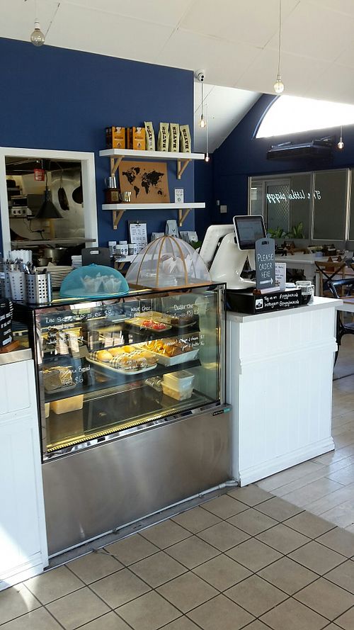 Counter at Piggy Back Cafe in Jindalee