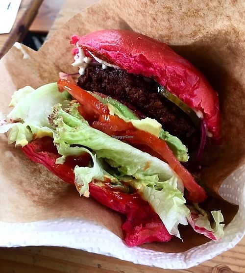 Ampelmännchen Burger  at Tofu Tussis in Berlin