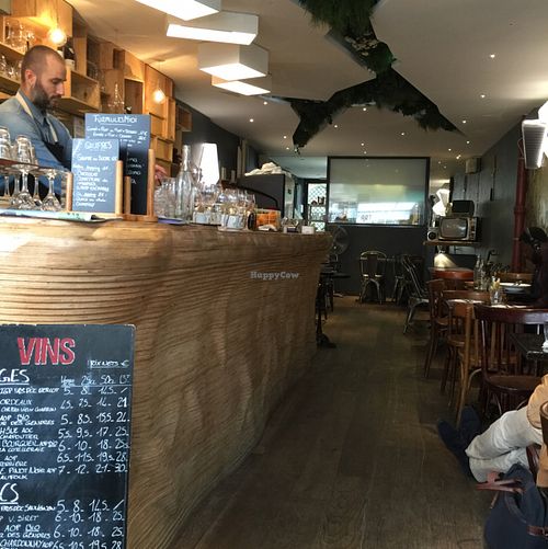 nice atmosphere and deco at Janine Loves Sunday in Paris