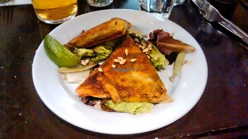 Samossas at Janine Loves Sunday in Paris