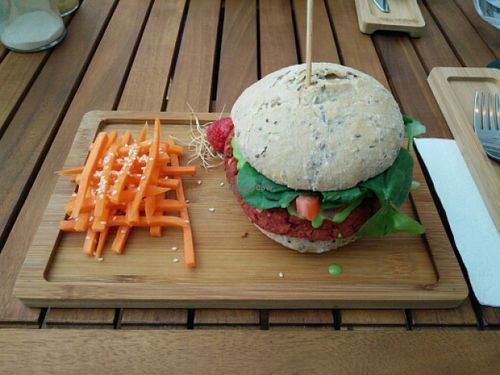 Red dragon burger  at Sanissimo - Opera in Madrid