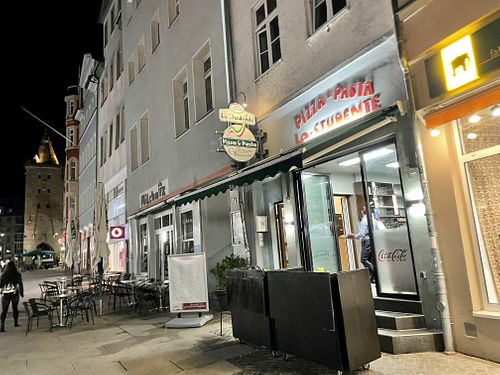 outside at Lo Studente in Jena