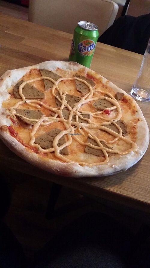 Kebabpizza at Pizzeria L'Amore in Norrkoping