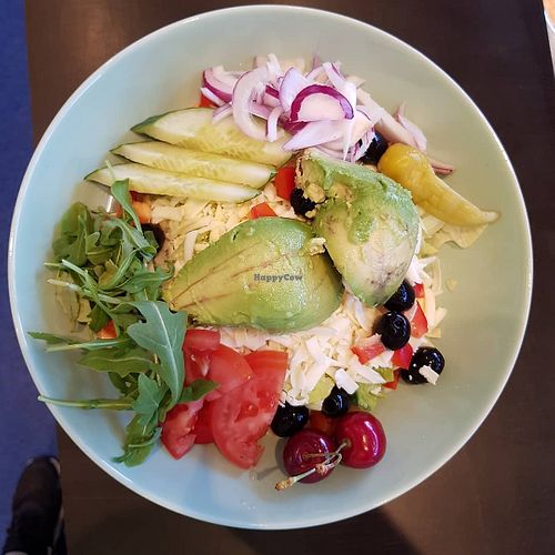 vegan avo salad at Lambergets Pizzeria in Karlstad