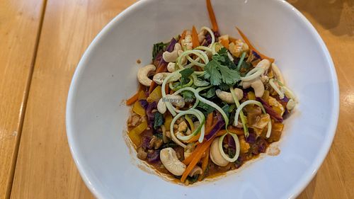 Coconut lime stir-fry at Glow Juicery in Duncan
