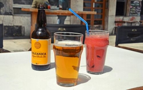 beer & juice at Futuro Refuerzos in Montevideo