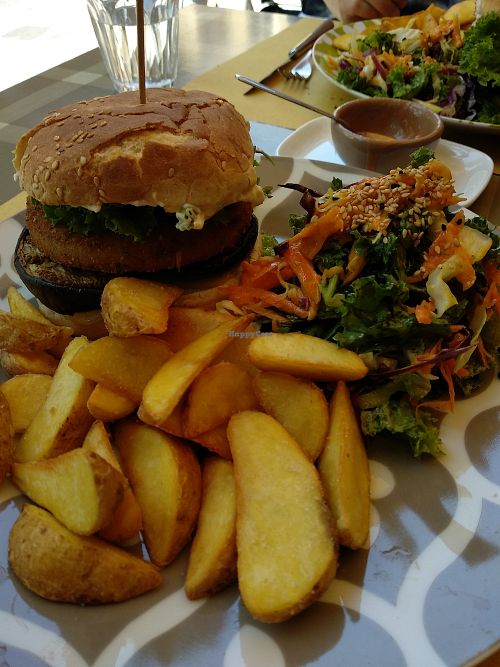 Vegan burger at ONO in Rhodes