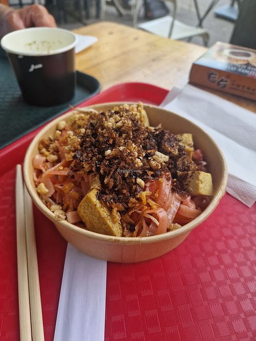 Vegan pad thai at Thai House in Leuven